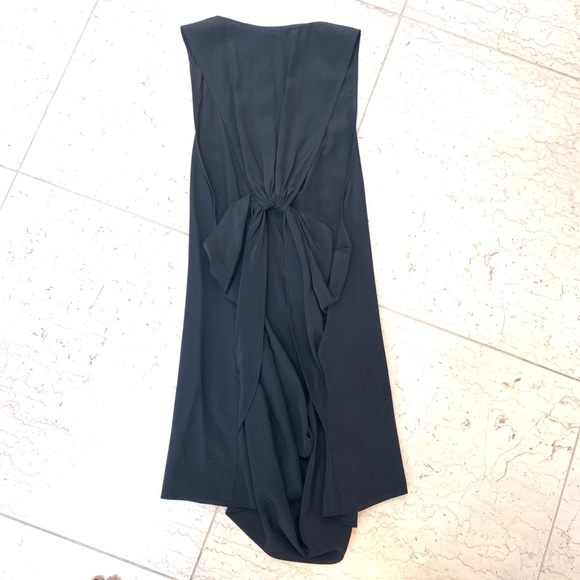 Jay Godfrey Black Silk Tank Top with Twisted Back - Picture 10 of 11